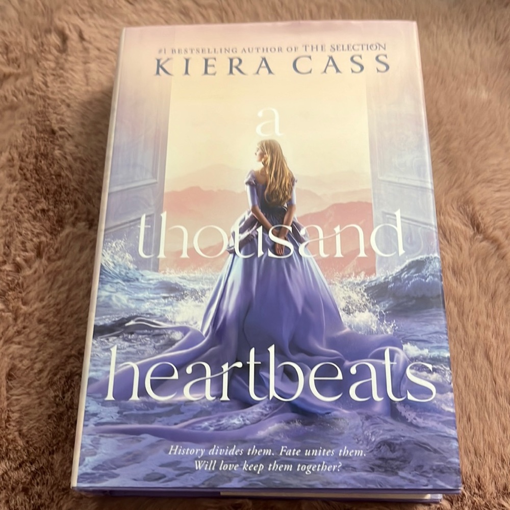 •HARDCOVER•✨A THOUSAND HEARTBEAT by KIERA CASS ✨